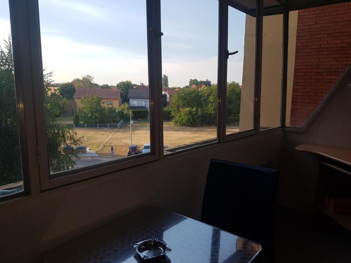 Walk Apartment Vukovar Esterno foto