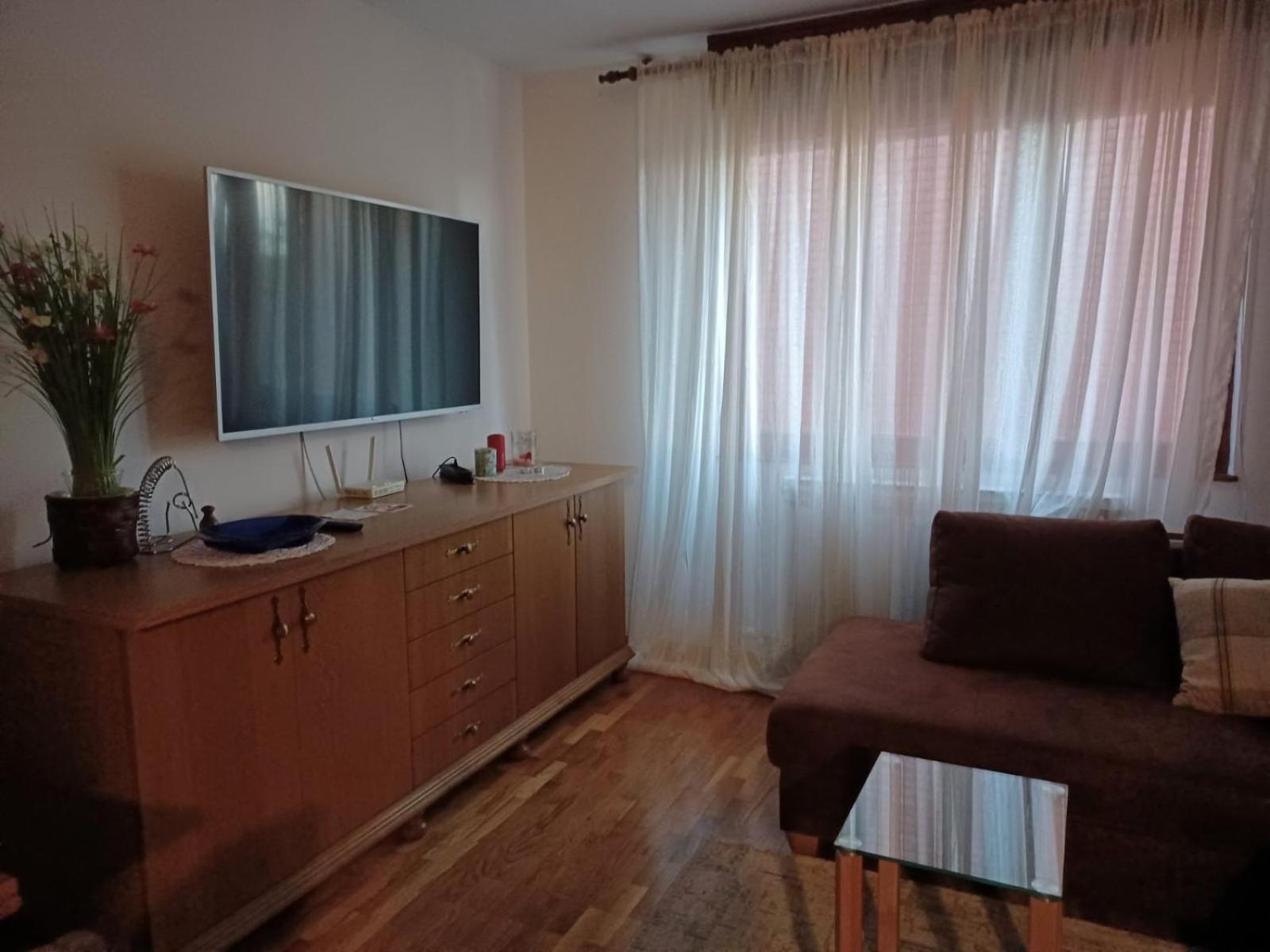 Walk Apartment Vukovar Esterno foto