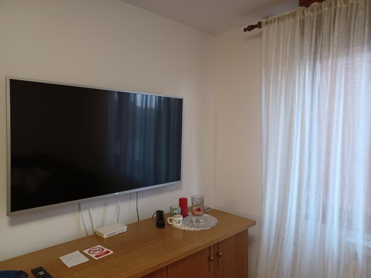 Walk Apartment Vukovar Esterno foto