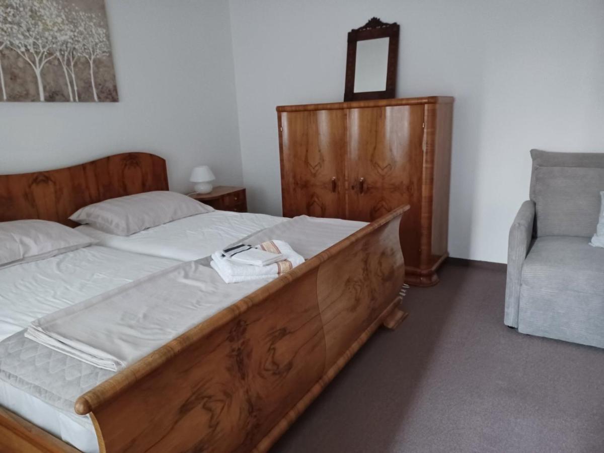 Walk Apartment Vukovar Esterno foto