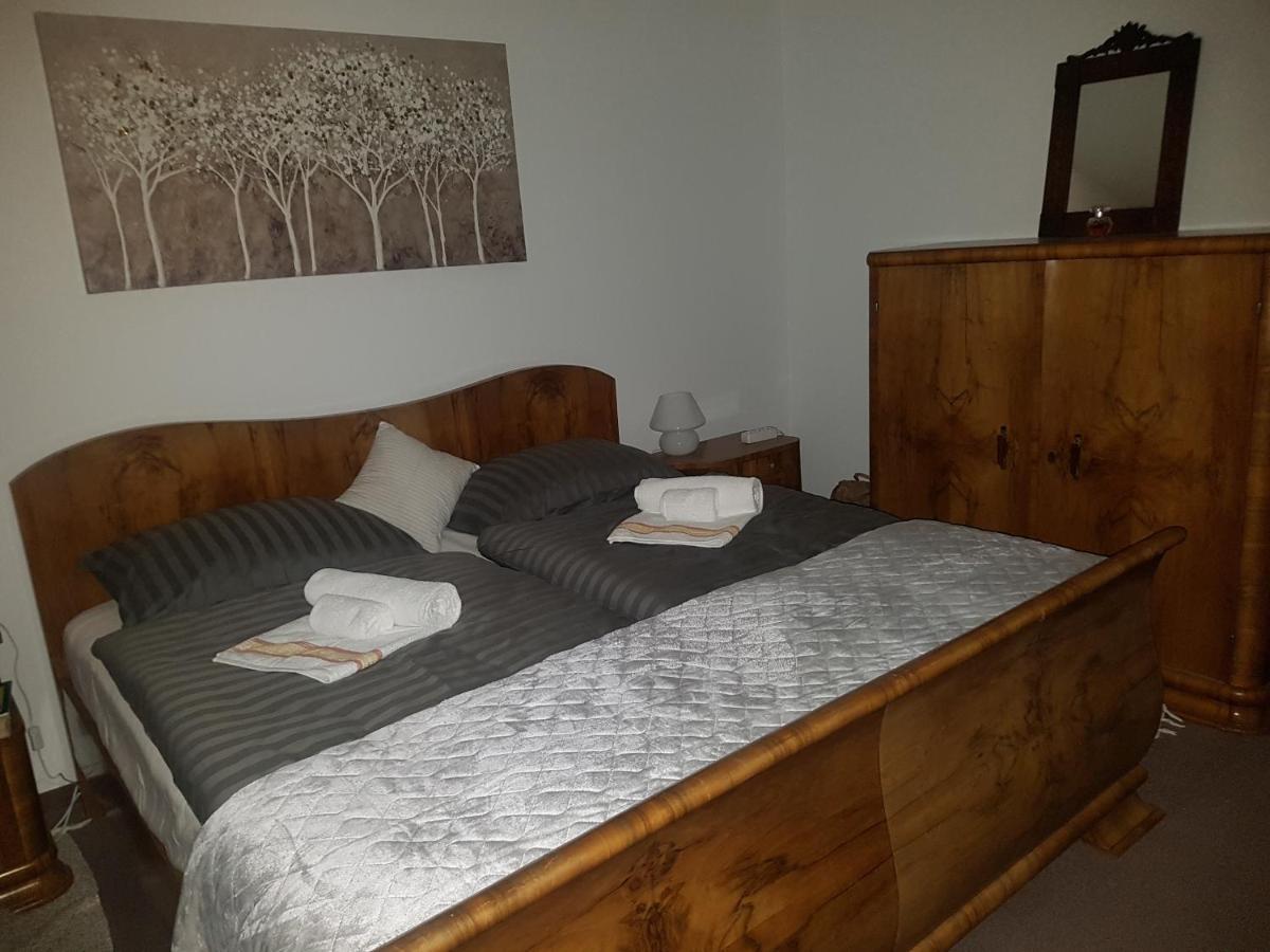 Walk Apartment Vukovar Esterno foto