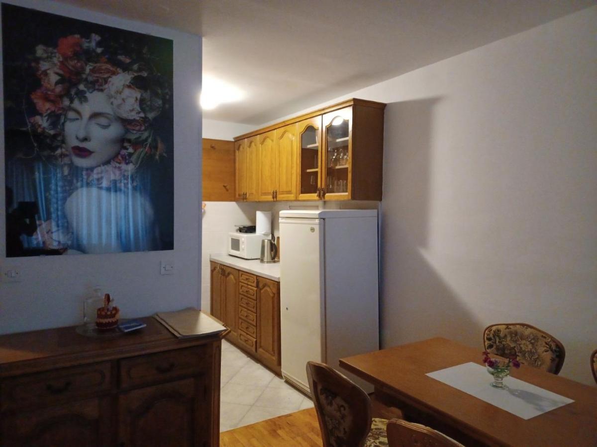 Walk Apartment Vukovar Esterno foto